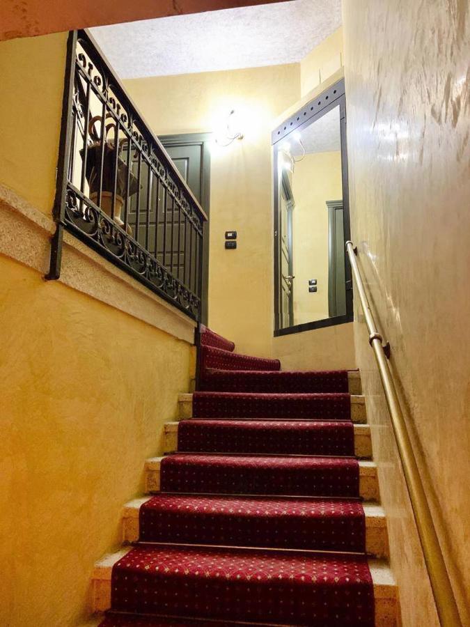 Via Sant'alessandro 22 - Sostify Leilighet